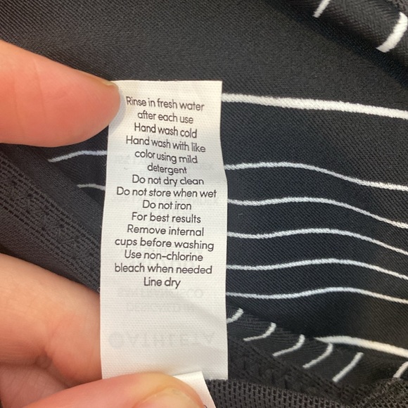 Athleta Chevron High Neck Strappy Swim Top Padded Halter Underwire Size 34 D/ DD - Picture 10 of 14